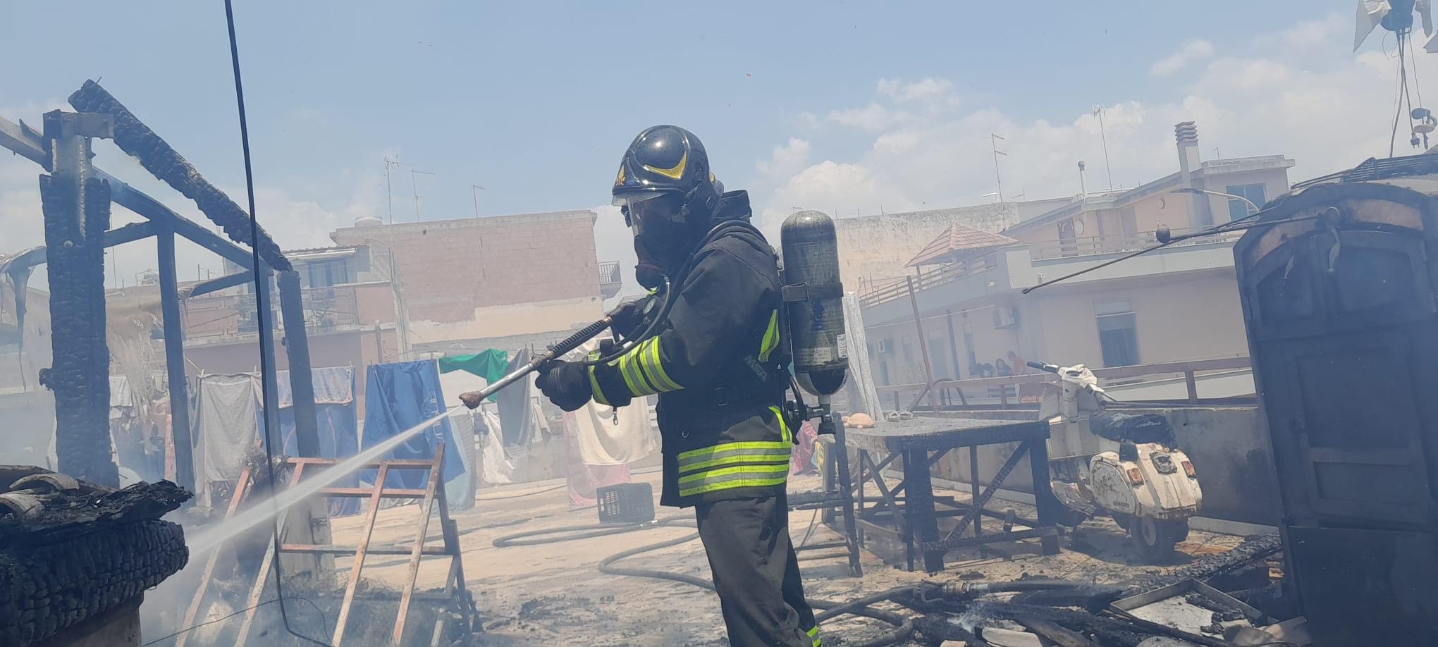 Incendio in una mansarda in via Don Minzoni a Vittoria