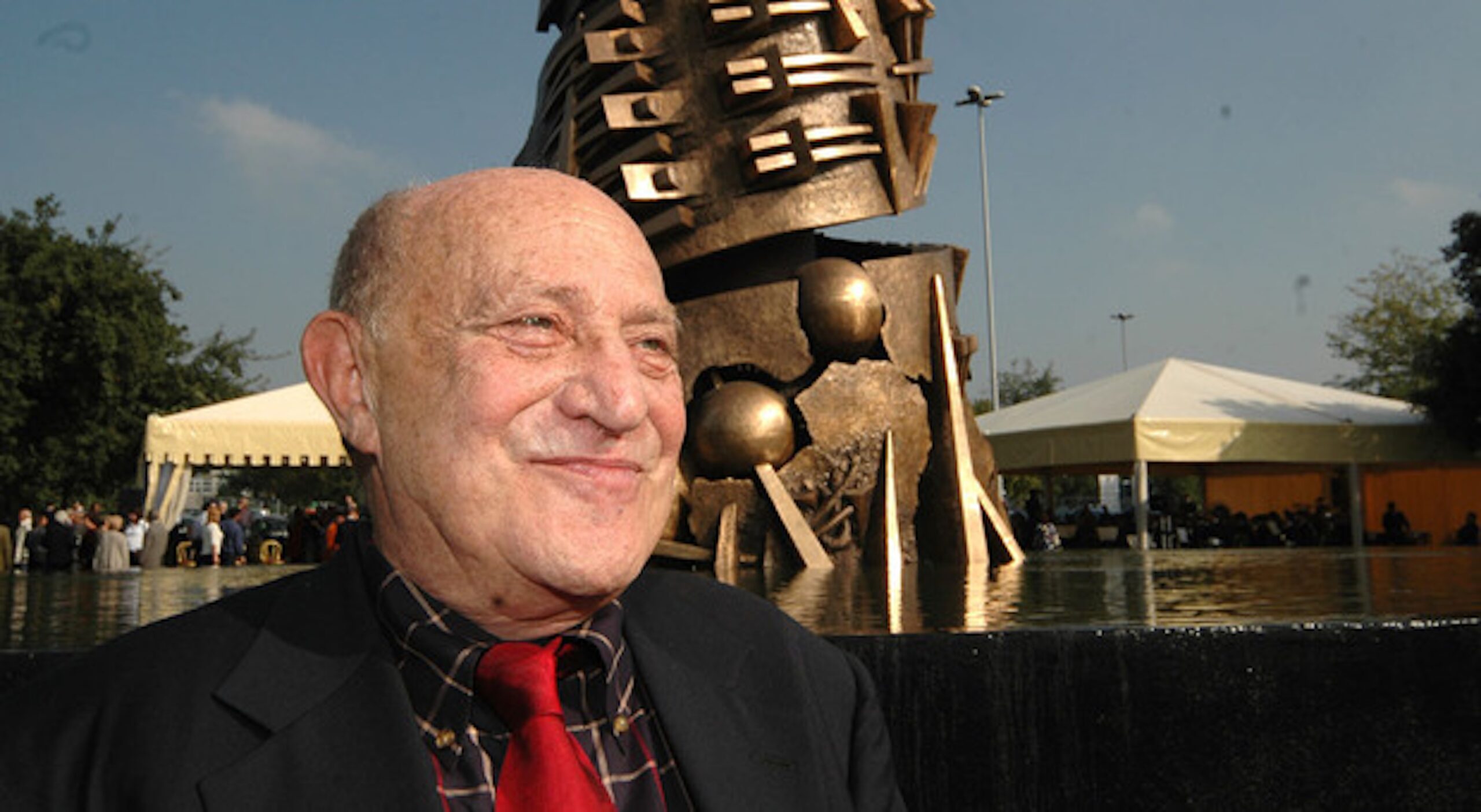 È morto Arnaldo Pomodoro, avevrebbe compiuto 99 anni oggi