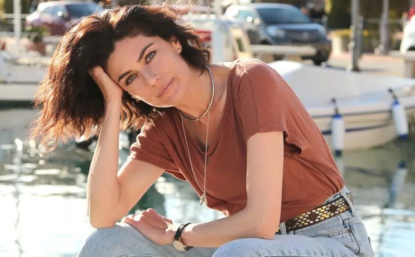 Anna Valle compie 50 anni, yoga, pilates e dieta sana