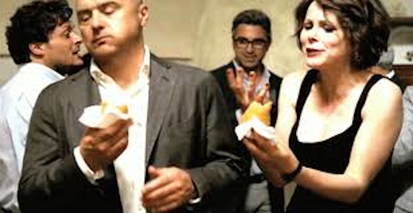 Un arancino con Camilleri, a Scicli