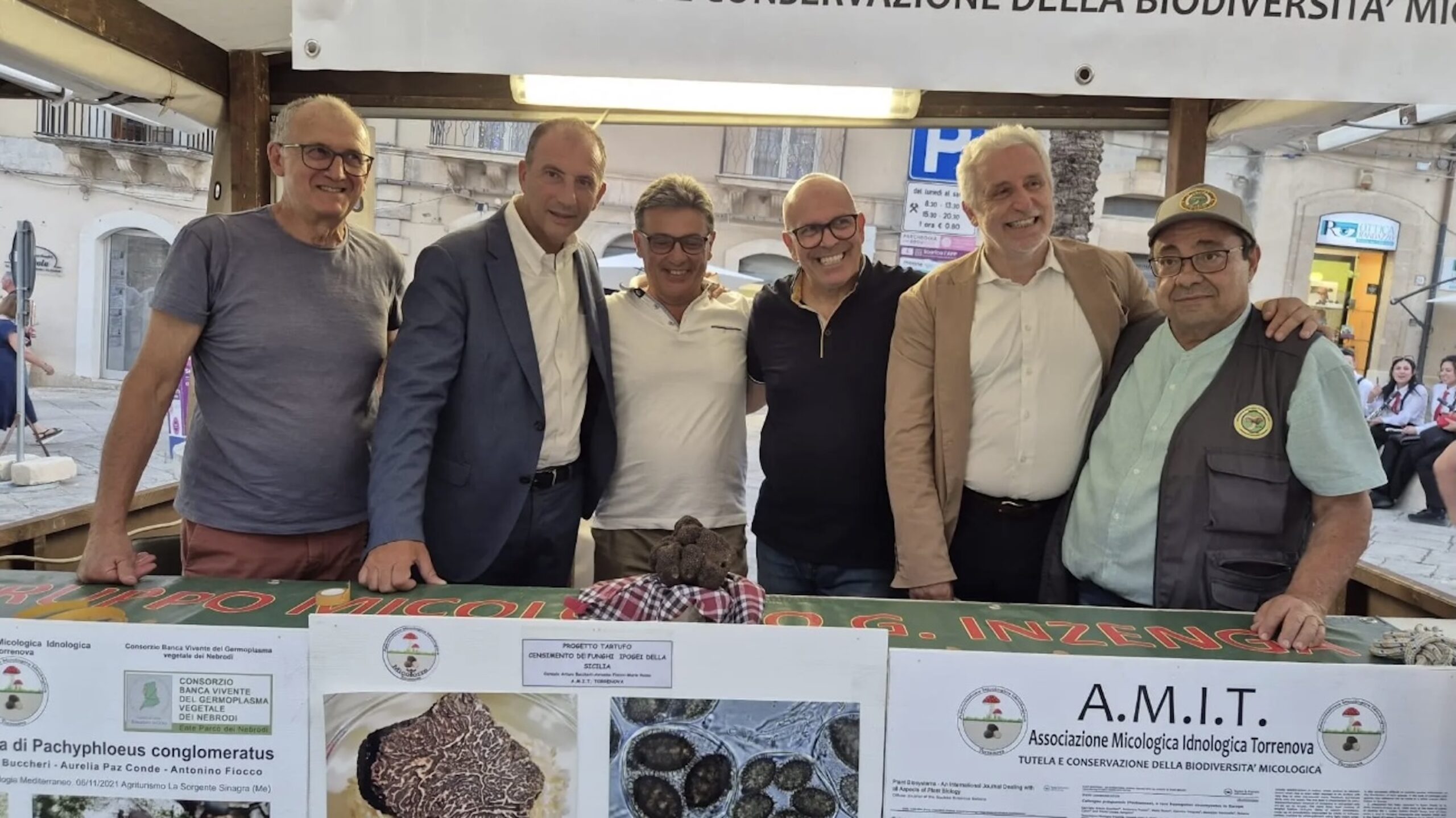 Chiaramonte Gulfi, trovato un tartufo nero di 800 grammi Chiaramonte Gulfi, trovato un tartufo nero di 800 grammi