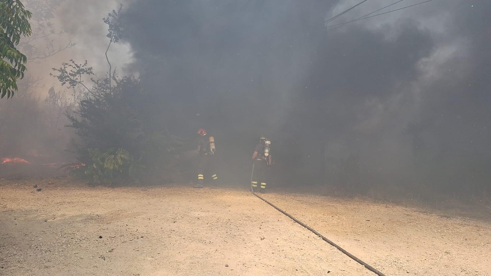 Fa paura l’incendio di contrada San Filippo Serrauccelli a Modica