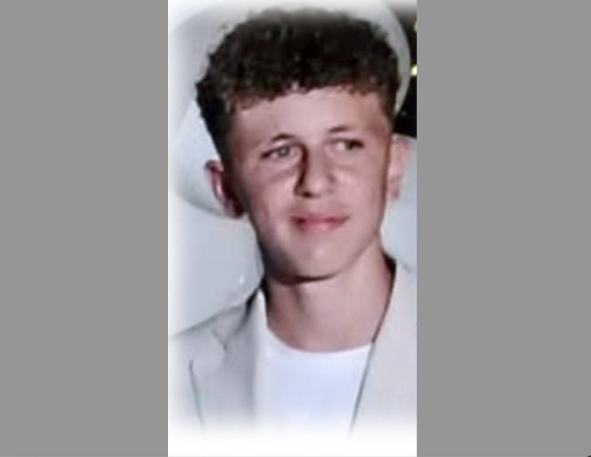 Schiacciato dalle ruote del trattore, domenica i funerali di Andrea Passalacqua, 15 anni