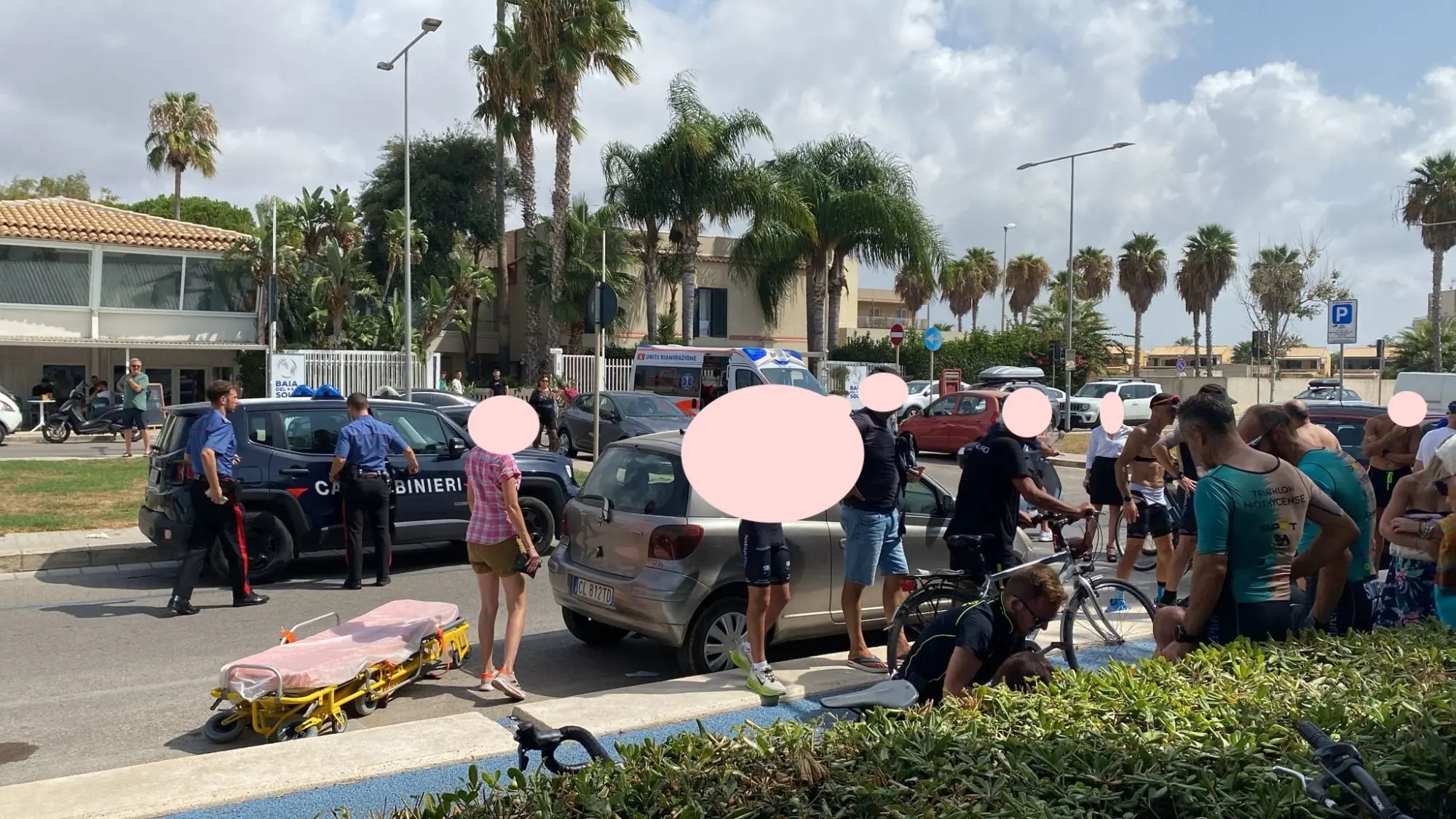 Cronaca  Marina di Ragusa, ciclista investe due donne, sono in ospedale