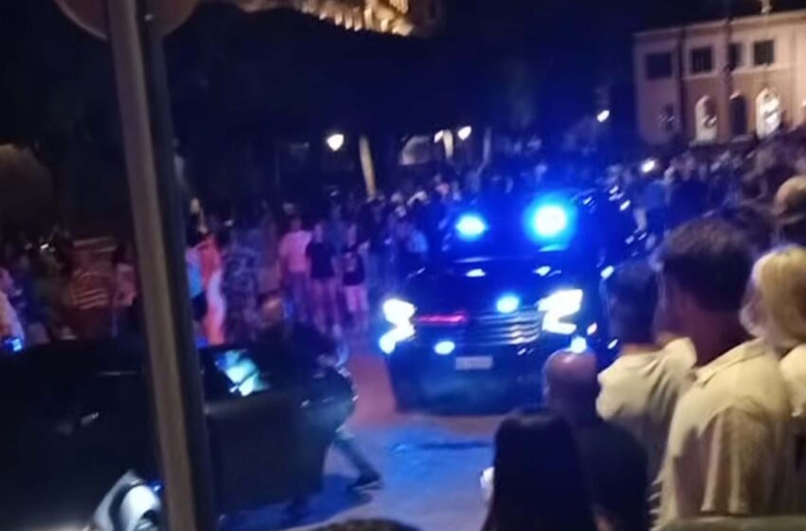 Scorta americana in Ortigia per un turista Vip. Era l’ambasciatore americano, con origini siciliane