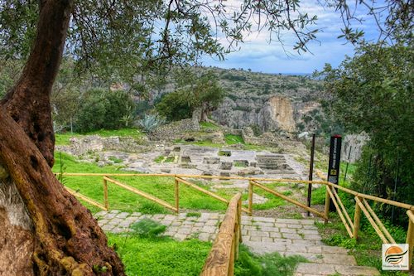 Visita guidata al Parco Forza di Ispica Visita guidata al Parco Forza di Ispica