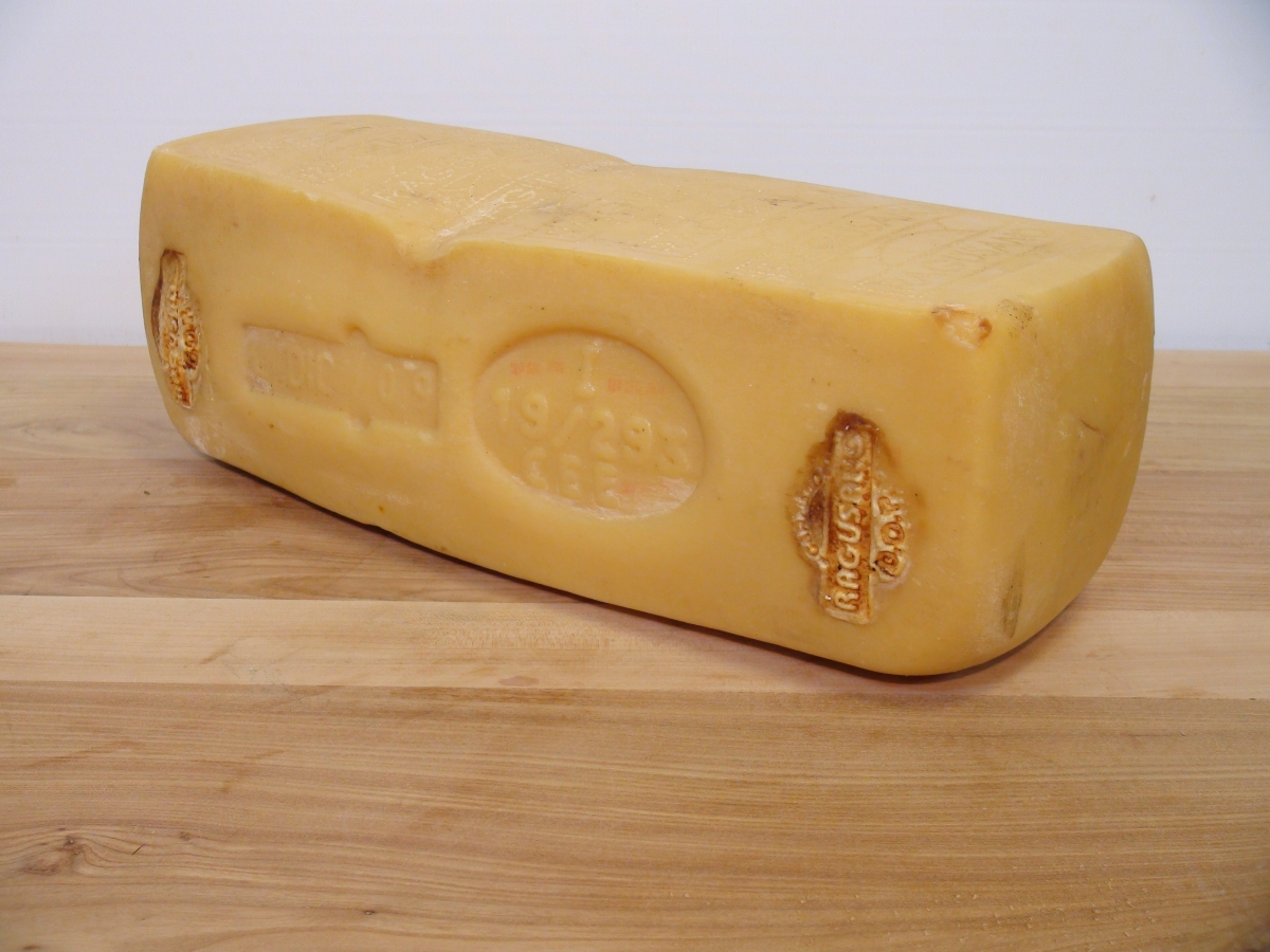 Indagini della Finanza sul latte importato da Malta, “il formaggio Ragusano Dop è certificato e garantito”