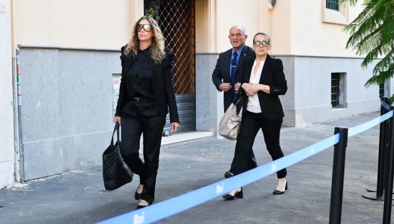 Chi è Dina Minna, la donna che è rimasta sempre accanto a Pippo Baudo Chi è Dina Minna, la donna che è rimasta sempre accanto a Pippo Baudo
