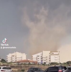 Immagine rappresentativa di Maltempo, tromba d’aria a Modica il 16 agosto. VIDEO