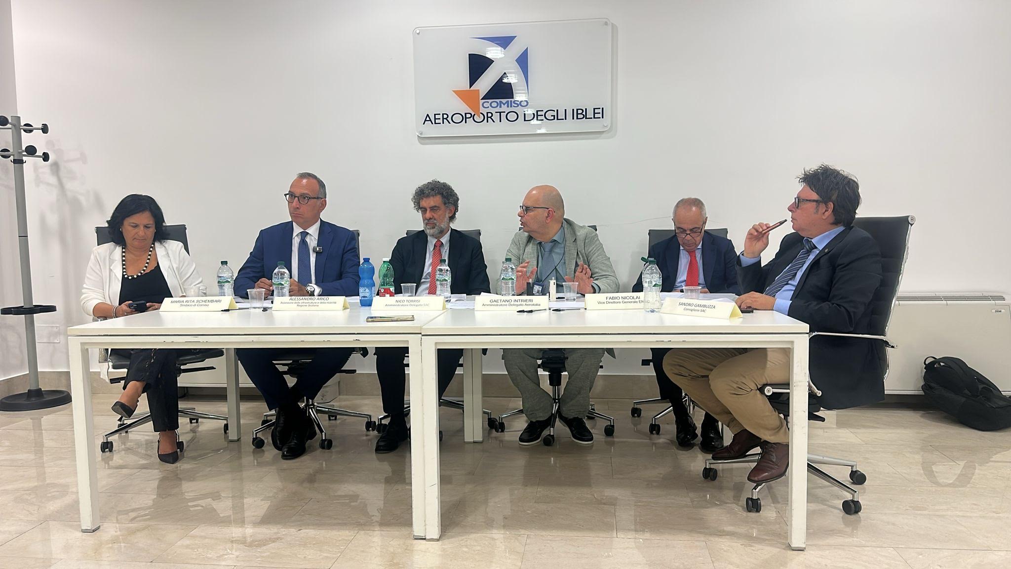 Comiso, entusiasmo per la continuità territoriale: 5 mila biglietti venduti in 20 giorni Comiso, entusiasmo per la continuità territoriale: 5 mila biglietti venduti in 20 giorni