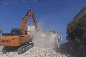 Immagine rappresentativa di Le Soprintendenze non possono ordinare le demolizioni: il Tar di Catania mette un punto fermo