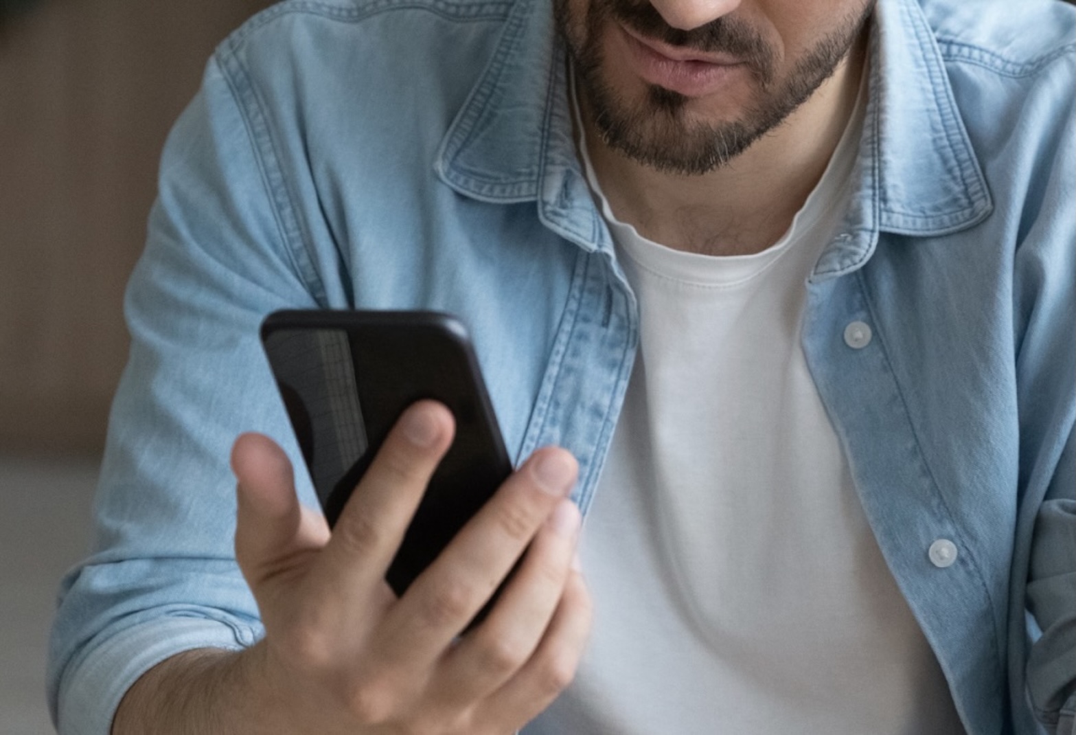 “Non aprire questa foto”: la nuova truffa su WhatsApp che ruba dati “Non aprire questa foto”: la nuova truffa su WhatsApp che ruba dati