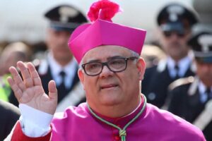 Vescovo di Noto: i matrimoni non trasformino le chiese in luogo di spettacolo Immagine rappresentativa di Vescovo di Noto: i matrimoni non trasformino le chiese in luogo di spettacolo