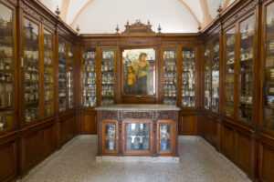 Immagine rappresentativa di Piccoli musei, l’antica farmacia Cartia il 21 settembre omaggerà di un dono i visitatori