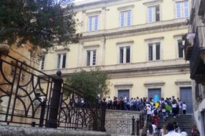 Immagine rappresentativa di Modica, istituto Santa Marta Ciaceri, le precisazioni della scuola sulla unificazione delle classi