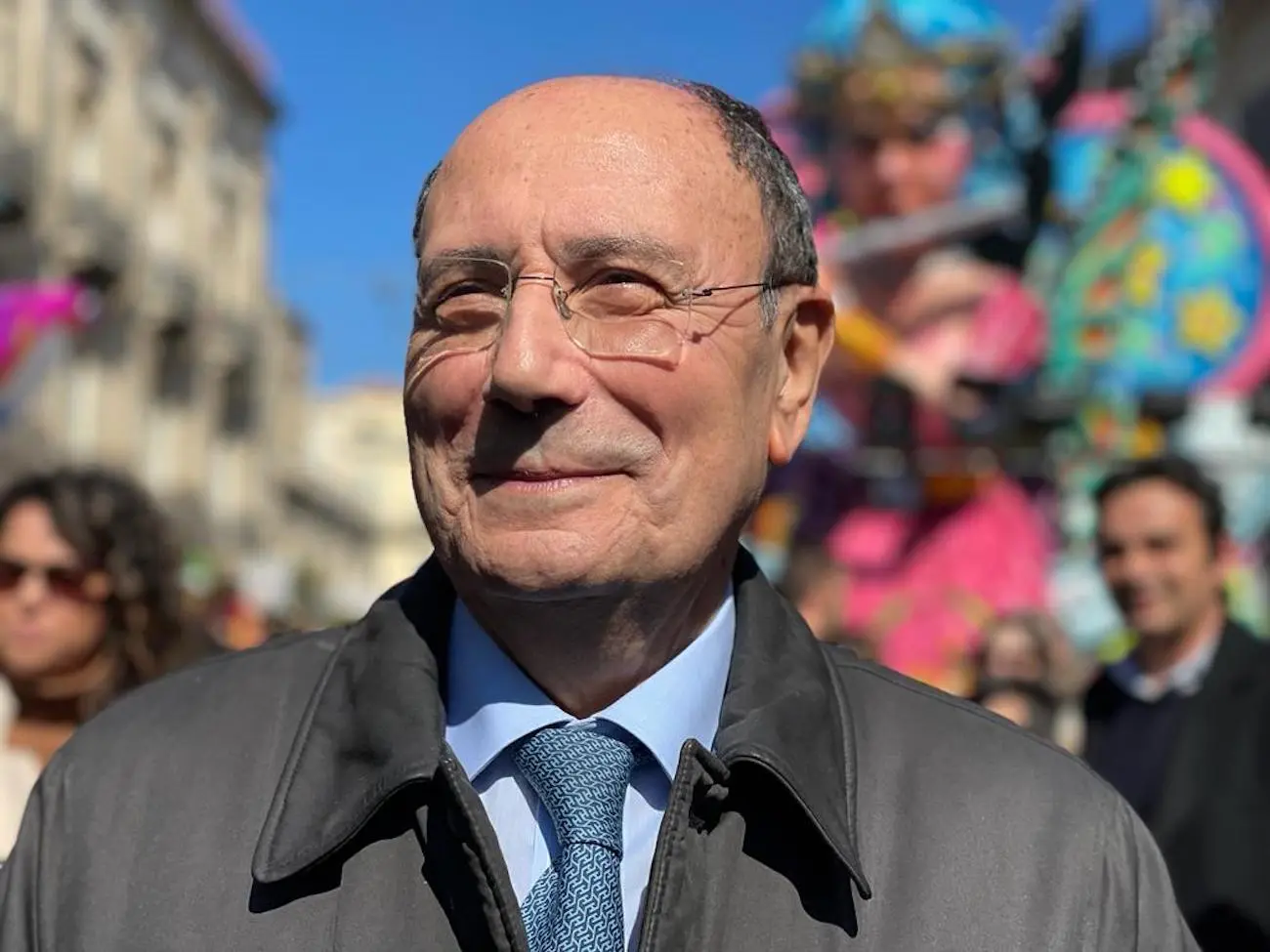 Schifani, alberghi da 600 euro a notte, i Cinquestelle lo attaccano e svelano i conti