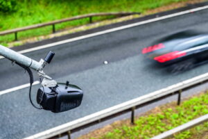 Immagine rappresentativa di Autovelox sulle strade siciliane: ecco dove saranno fino al 21 settembre