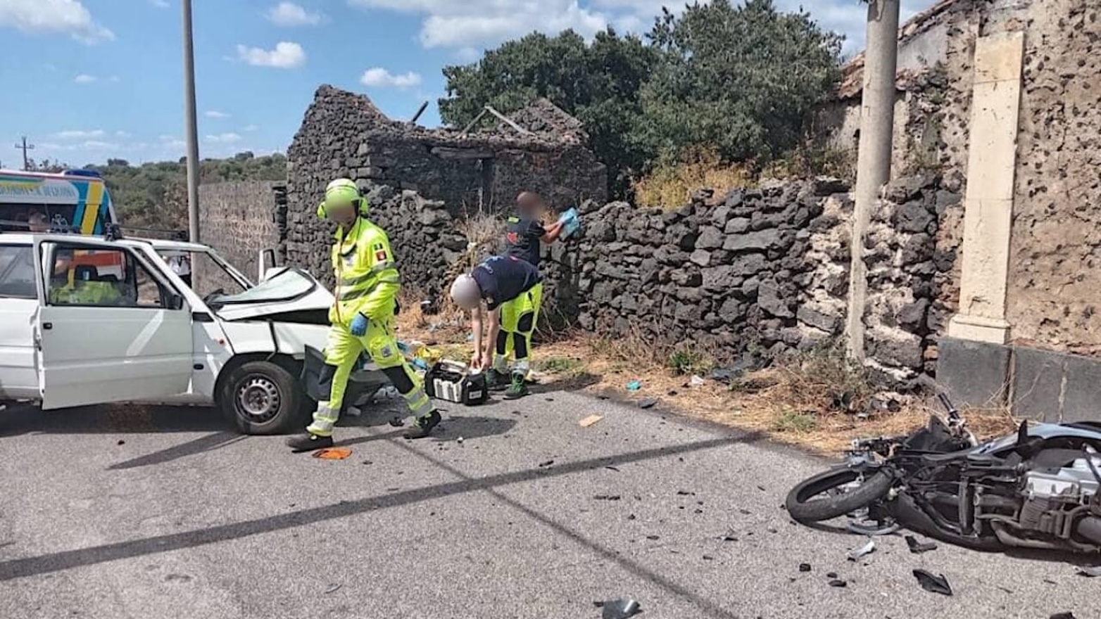 Scontro frontale fra una Panda e uno scooter, muoiono il 16enne Stefano Spitaleri e un 81enne