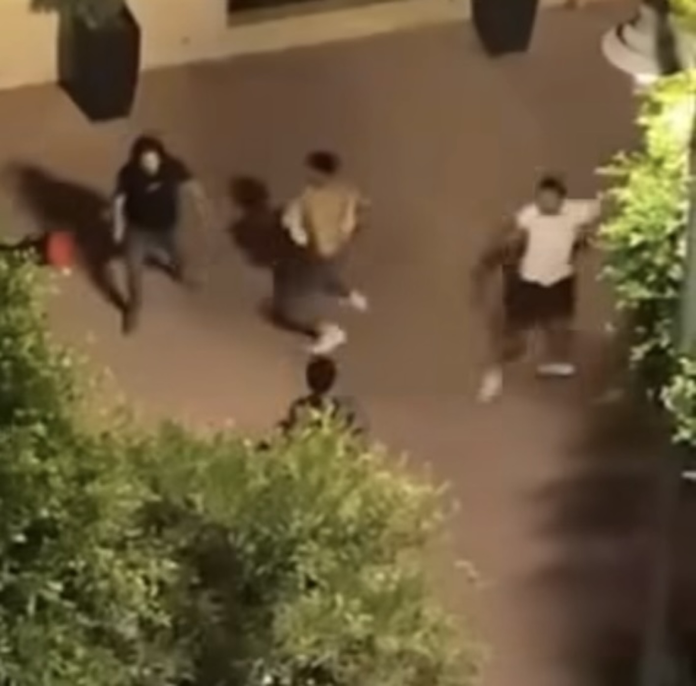 Modica, rissa notturna in Corso Umberto con video