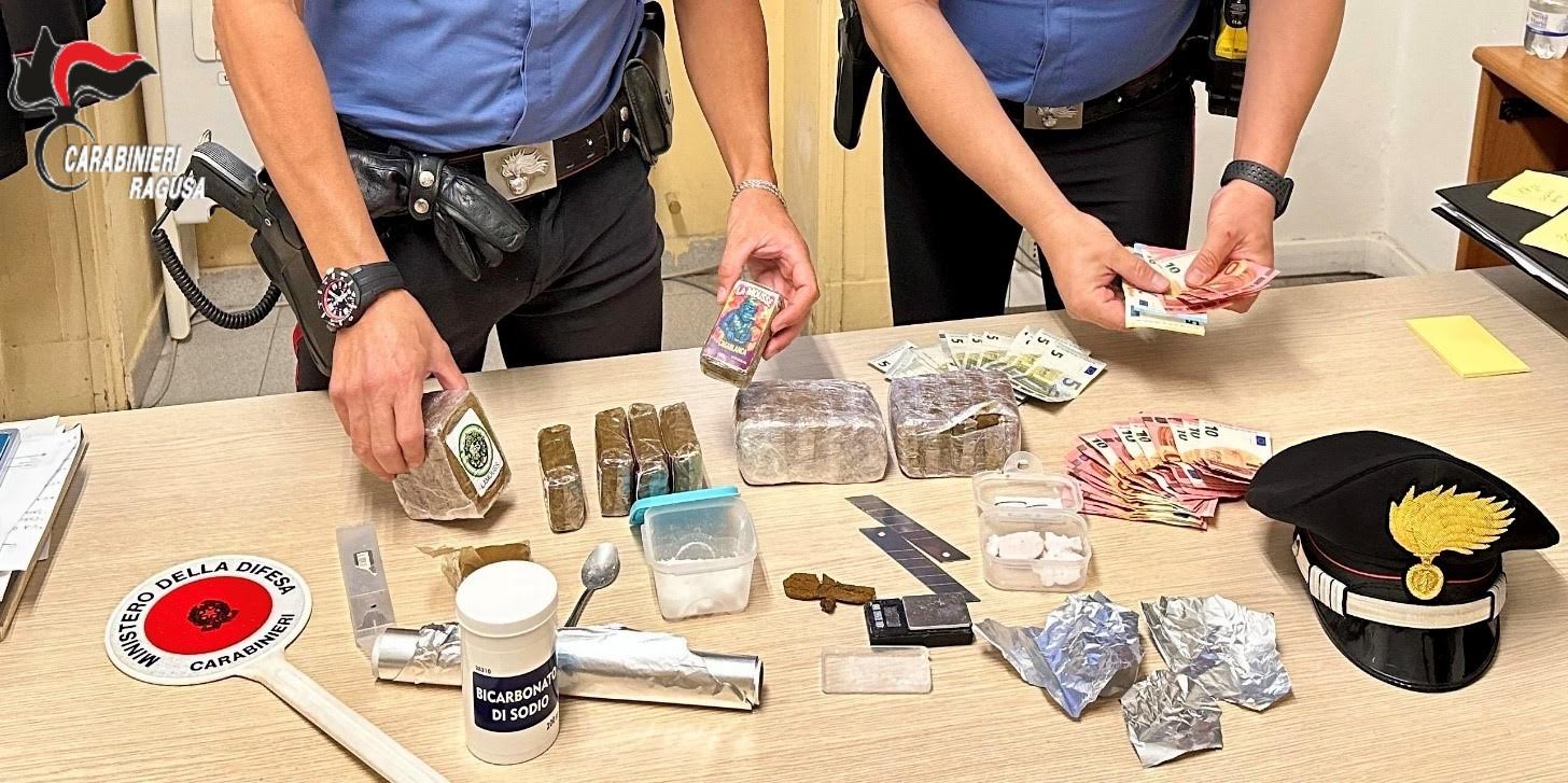 Ragusa, spaccio in centro storico. Sequestrati quasi di 2 kg di droga Ragusa, spaccio in centro storico. Sequestrati quasi di 2 kg di droga