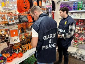 Sequestrate 5500 maschere di Halloween non sicure tra Ragusa, Vittoria, Modica e Pozzallo