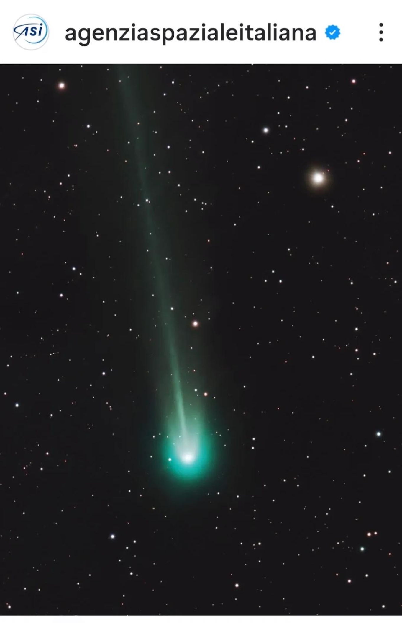Spettacolare Cometa fotografata da Scicli