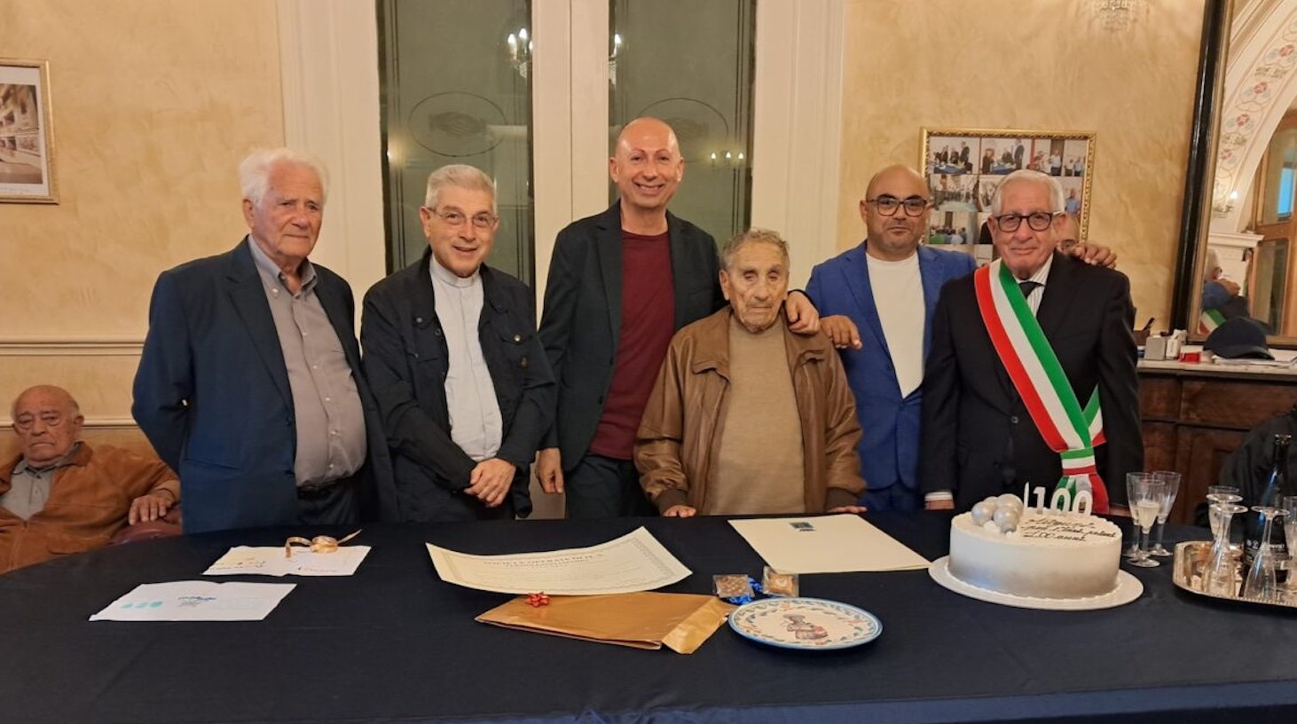Vittoria, il signor Mariano ha 100 anni Vittoria, il signor Mariano ha 100 anni