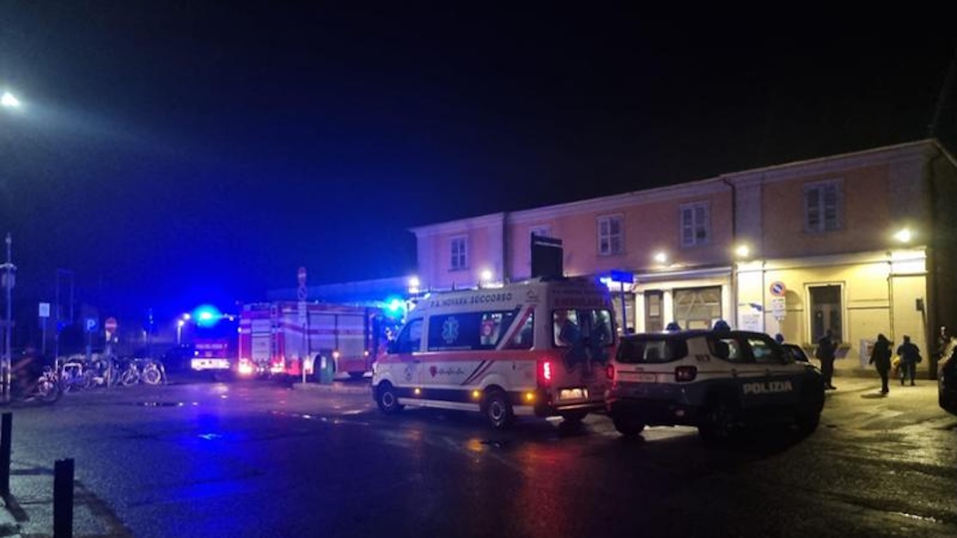 Treno investe tre giovani, un morto e due feriti Treno investe tre giovani, un morto e due feriti