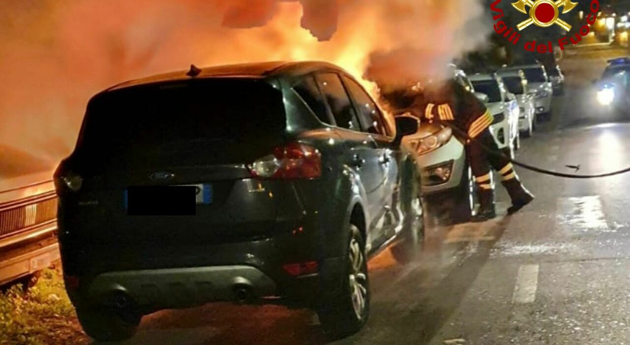 Incendiata una Ford Kuga al mercato ortofrutticolo di Vittoria