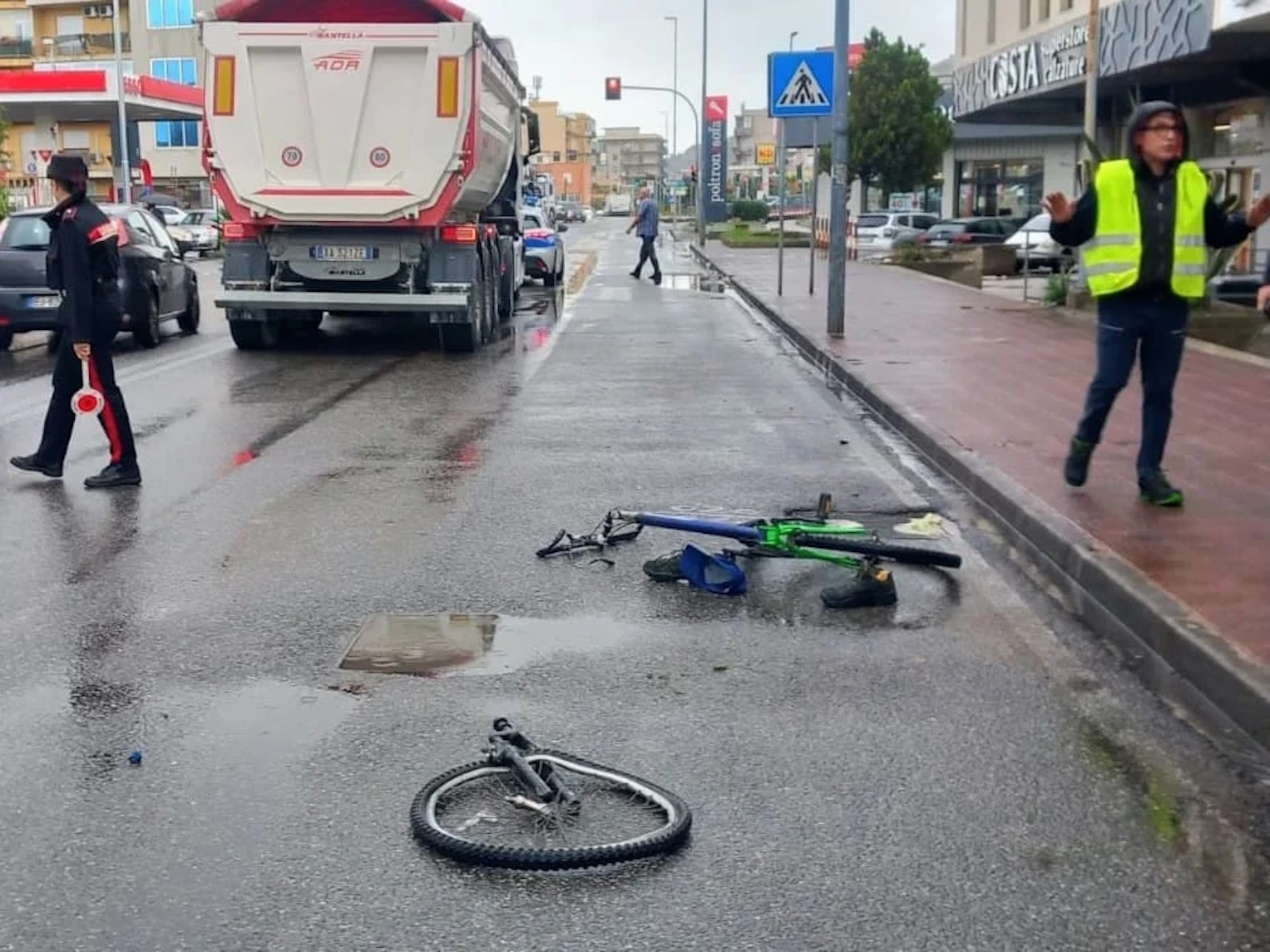 Muore il ciclista coinvolto nell’incidente con un tir. Francesco Vita aveva 56 anni Muore il ciclista coinvolto nell’incidente con un tir. Francesco Vita aveva 56 anni