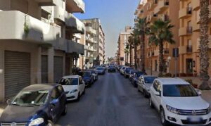 Morto il bambino di dieci anni caduto ieri dal balcone di casa
