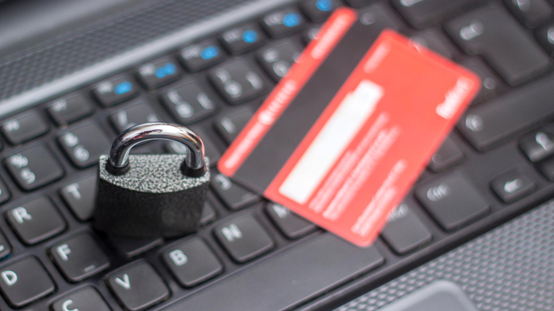 Vittoria, arrestato un 29enne per truffe online: deve scontare oltre 4 anni di carcere