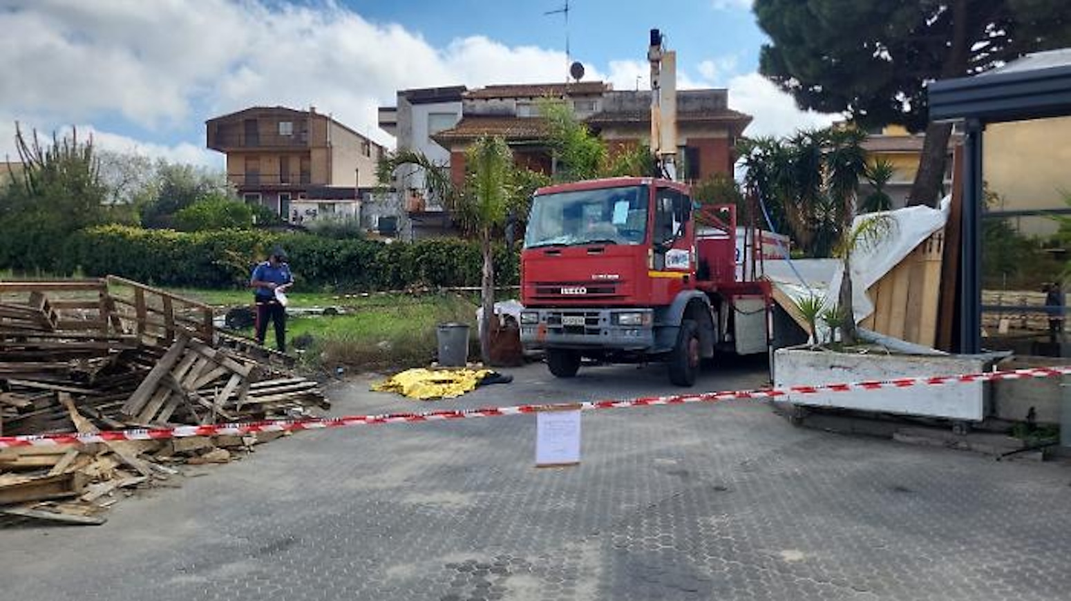 Incidente sul lavoro, un morto e un ferito in una vetreria Incidente sul lavoro, un morto e un ferito in una vetreria