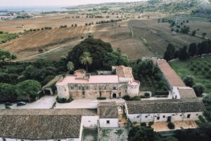 Dimore storiche, a Siracusa aprono le cantine Pupillo Immagine rappresentativa di Dimore storiche, a Siracusa aprono le cantine Pupillo