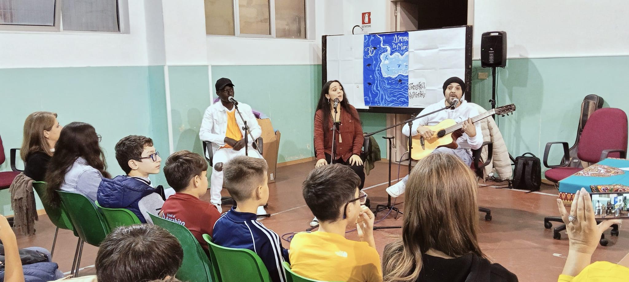 Superstite di un naufragio in una barca di migranti, la testimonianza all’Istituto Dantoni