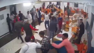 Niente dolce, il matrimonio degenera in rissa. VIDEO