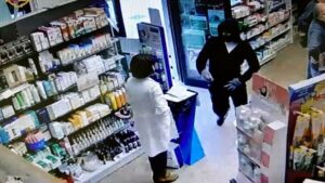 Rapina in farmacia a Vittoria