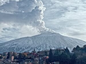L’Etna fa il botto di fine anno
