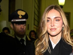 Immagine rappresentativa di Chiara Ferragni è stata prosciolta, si chiude il «Pandoro gate»