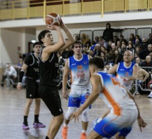 Immagine rappresentativa di Basket serie C. Meerkat Scicli batte Siracusa per  88 a 66